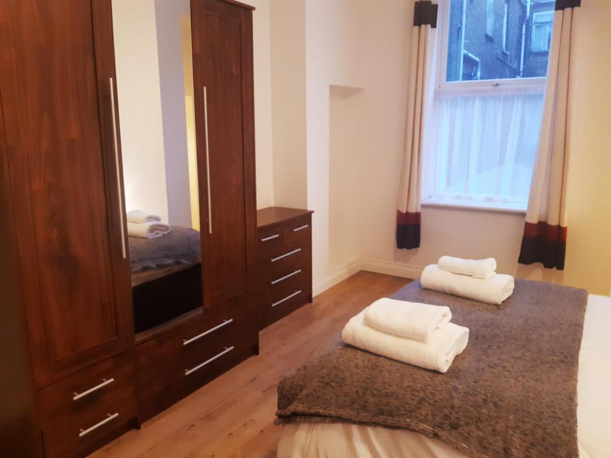 Yarmouth Apartments, Street Permit Parking, Close To Everything, Beach, Pier, Free Wifi Грейт-Ярмут Экстерьер фото