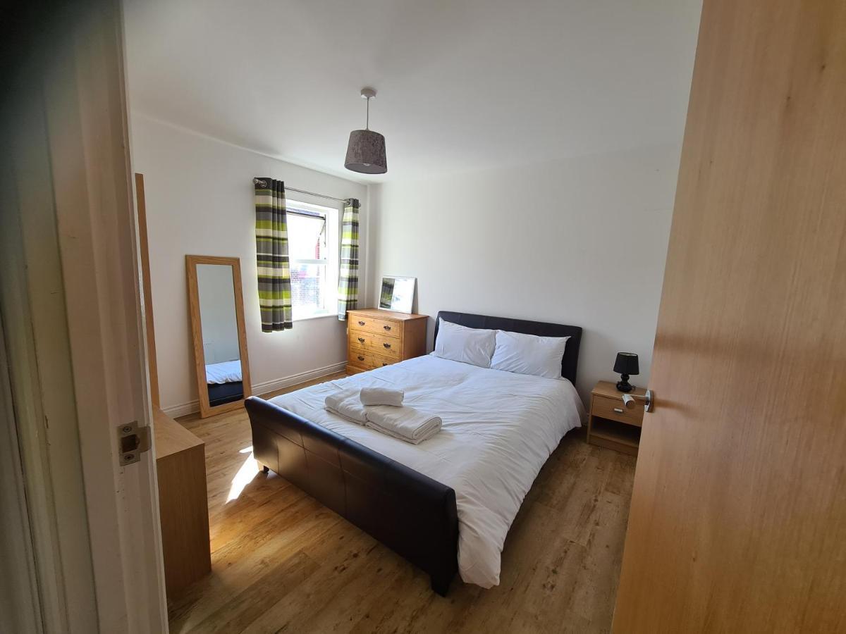 Yarmouth Apartments, Street Permit Parking, Close To Everything, Beach, Pier, Free Wifi Грейт-Ярмут Экстерьер фото