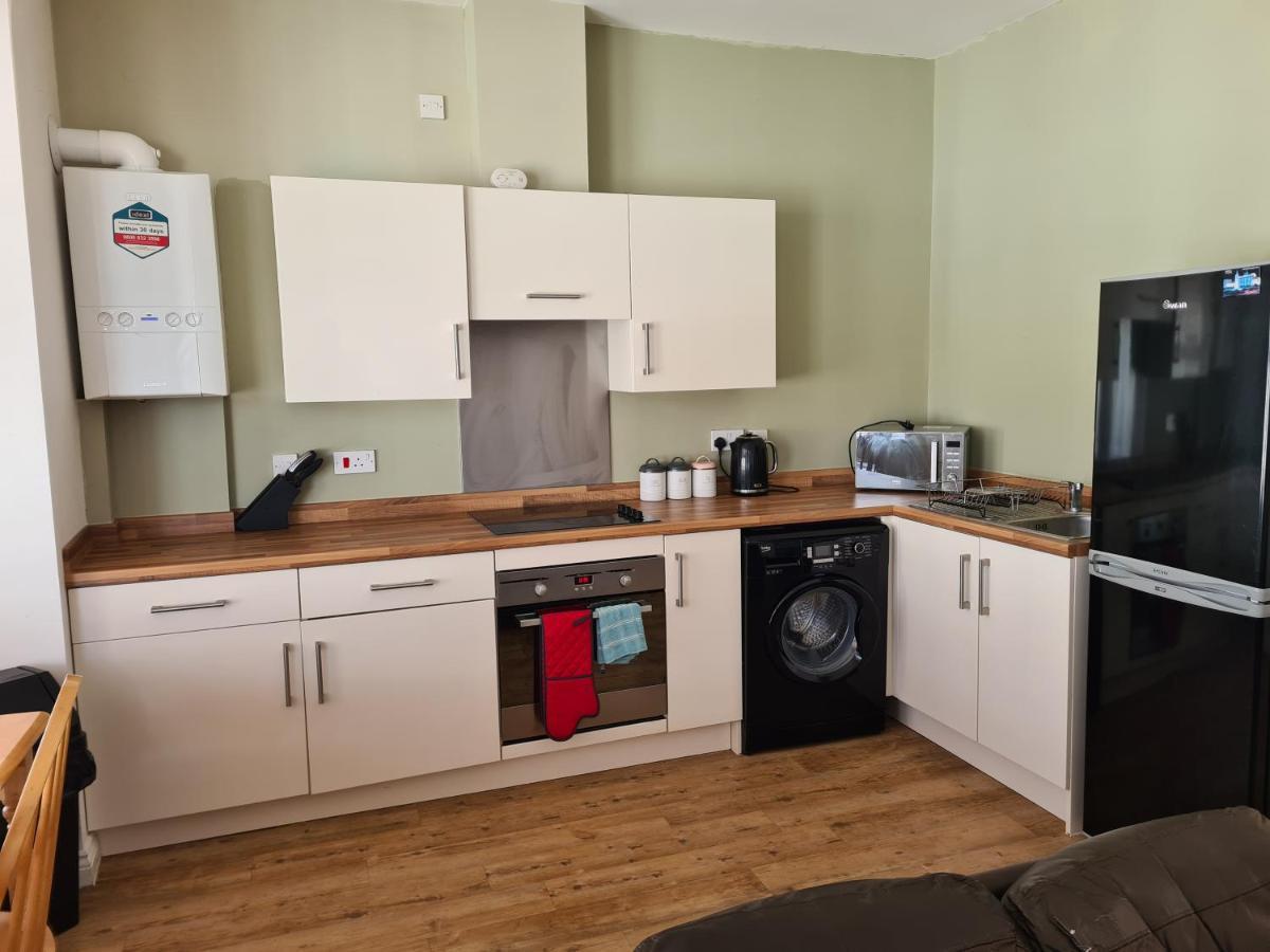 Yarmouth Apartments, Street Permit Parking, Close To Everything, Beach, Pier, Free Wifi Грейт-Ярмут Экстерьер фото
