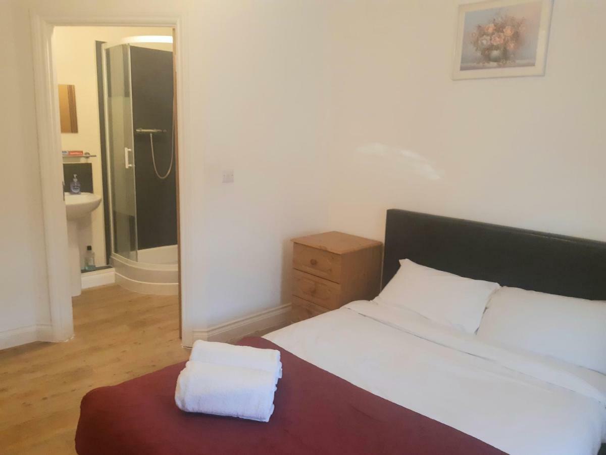 Yarmouth Apartments, Street Permit Parking, Close To Everything, Beach, Pier, Free Wifi Грейт-Ярмут Экстерьер фото