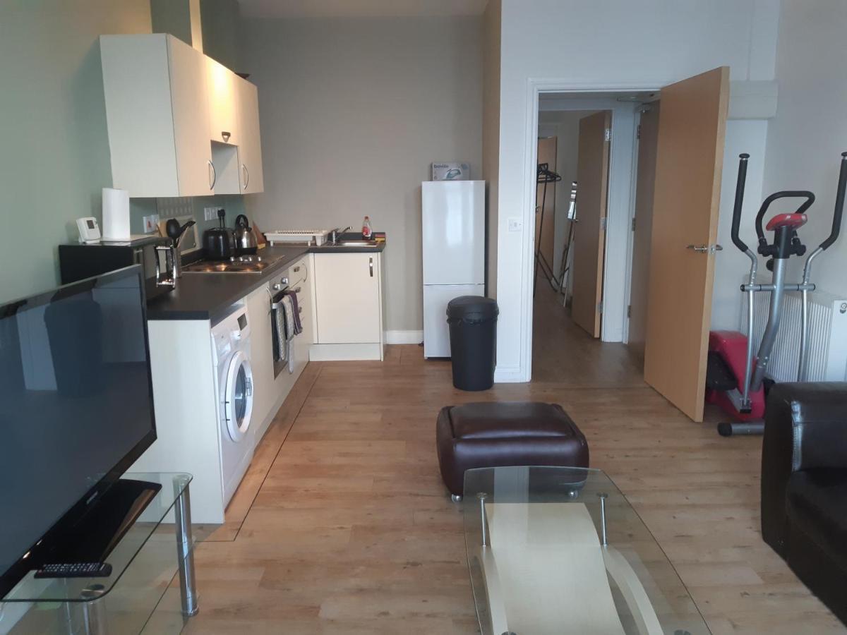 Yarmouth Apartments, Street Permit Parking, Close To Everything, Beach, Pier, Free Wifi Грейт-Ярмут Экстерьер фото