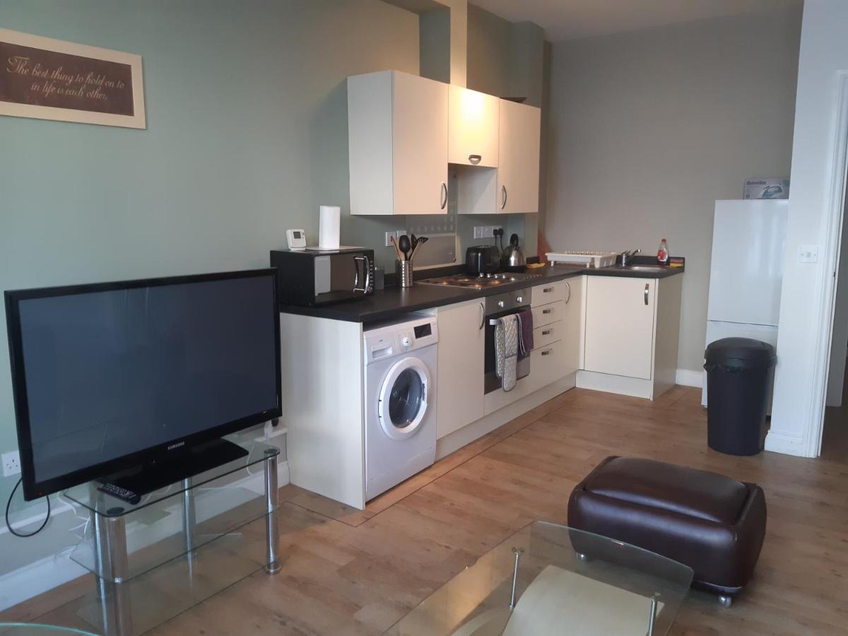 Yarmouth Apartments, Street Permit Parking, Close To Everything, Beach, Pier, Free Wifi Грейт-Ярмут Экстерьер фото